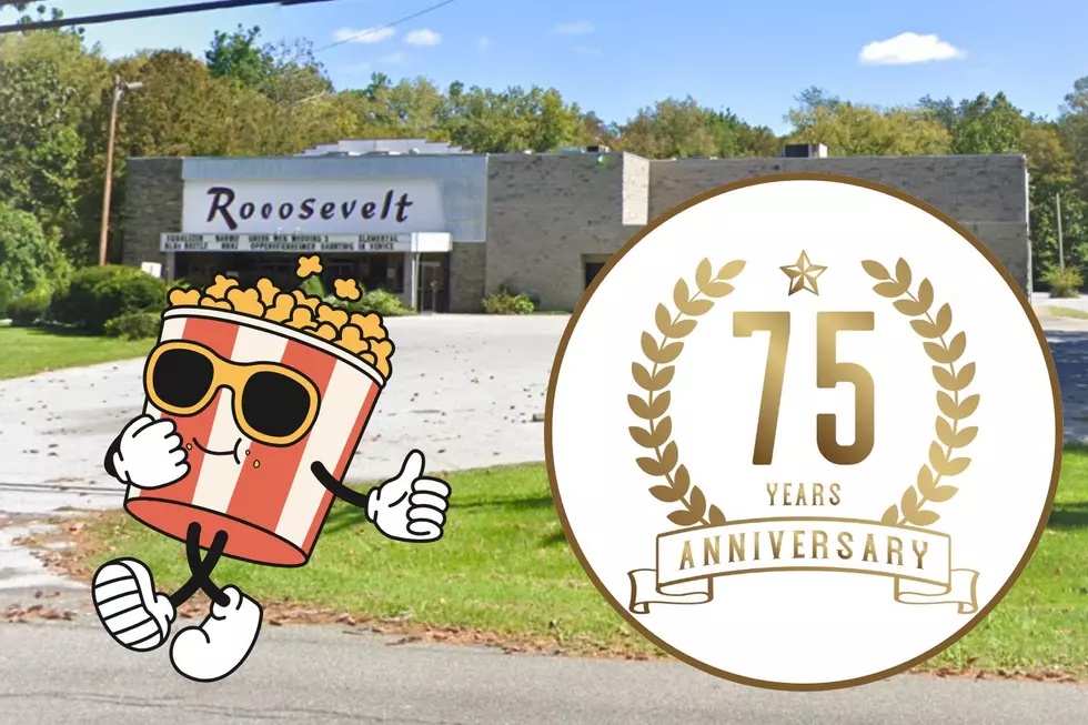 Popular Hyde Park Theater Celebrates 75 Years
