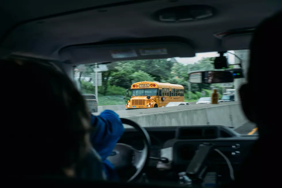 When is it Legal to Pass on the Right in New York State?
